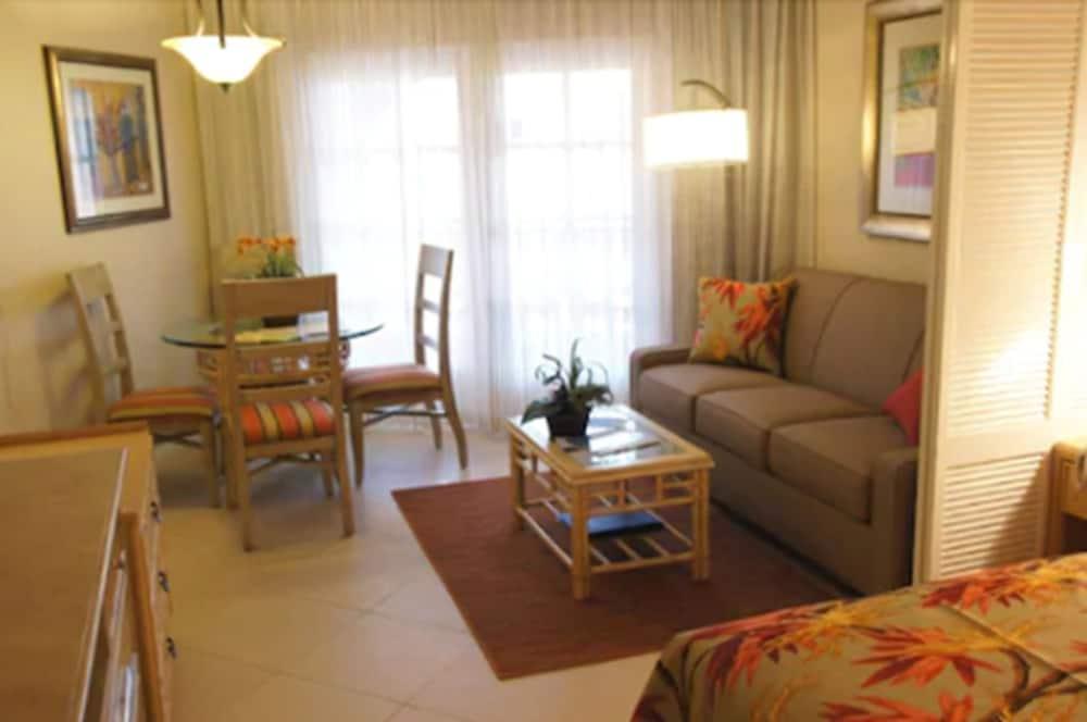 Playa Linda Beach Resort Palm Beach Exterior photo