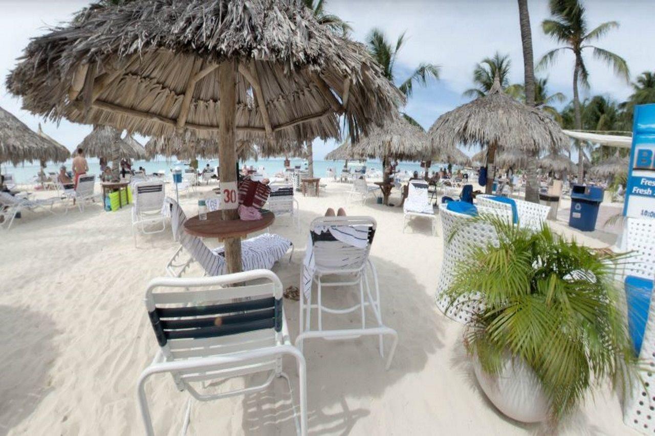 Playa Linda Beach Resort Palm Beach Exterior photo