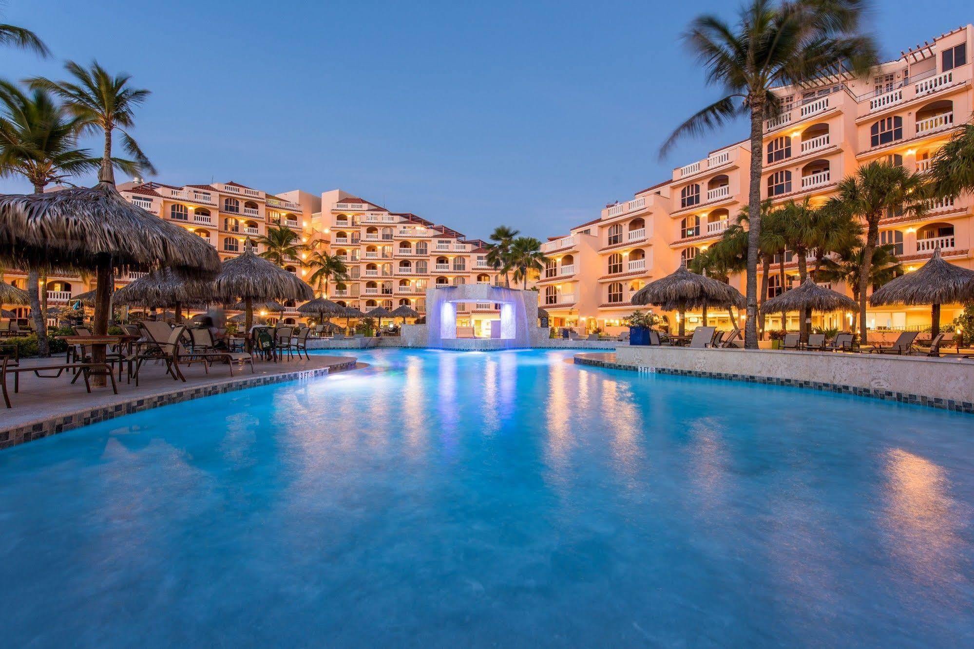 Playa Linda Beach Resort Palm Beach Exterior photo
